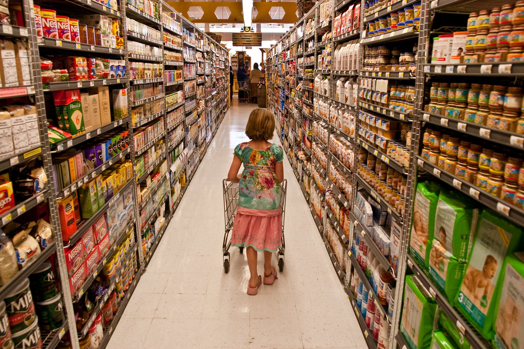 3. Grocery ‌Shopping: Navigating Supermarket Prices and Saving Tips