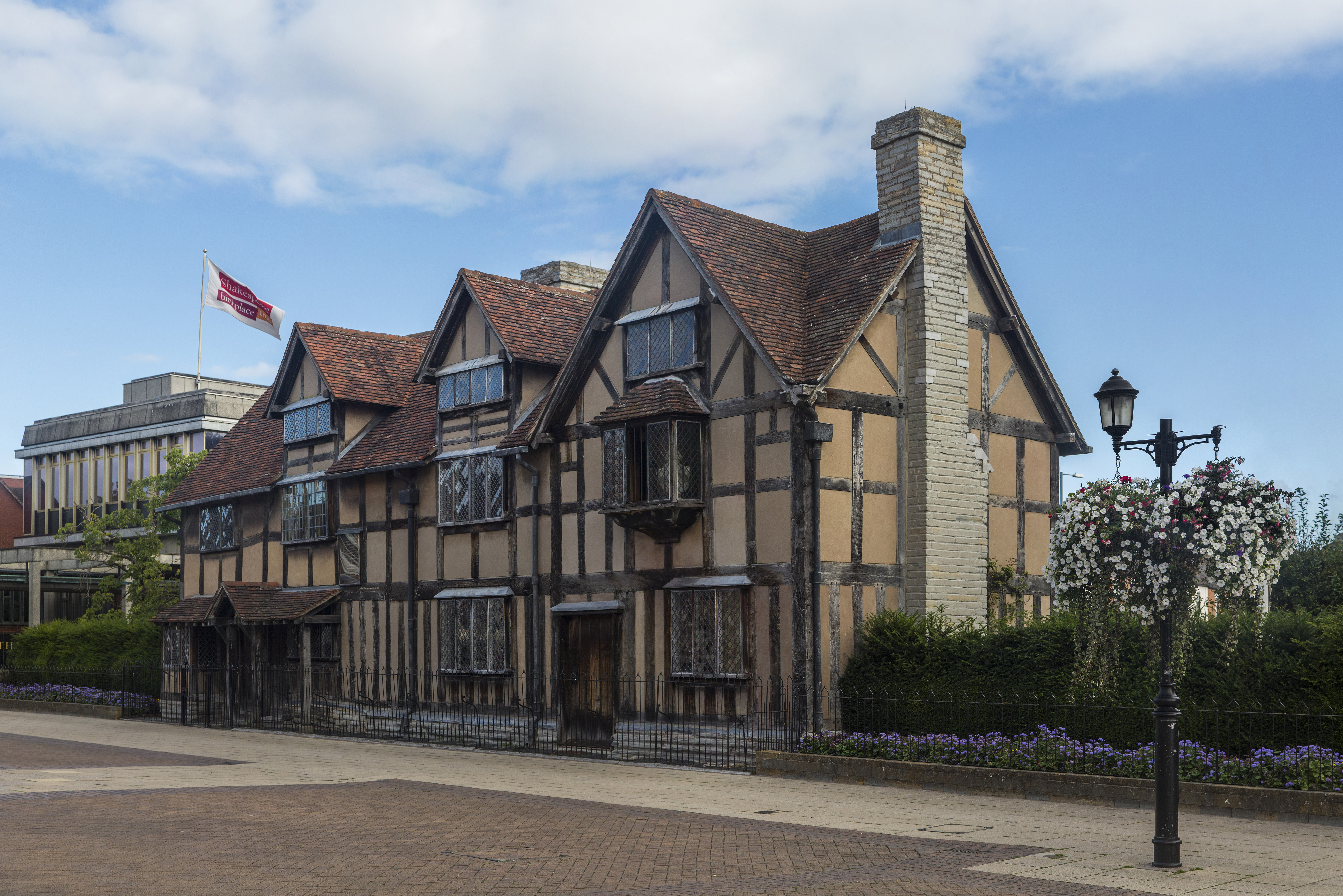 5. ​Literary Journey: Following in the Footsteps of Literary Greats in Stratford-upon-Avon